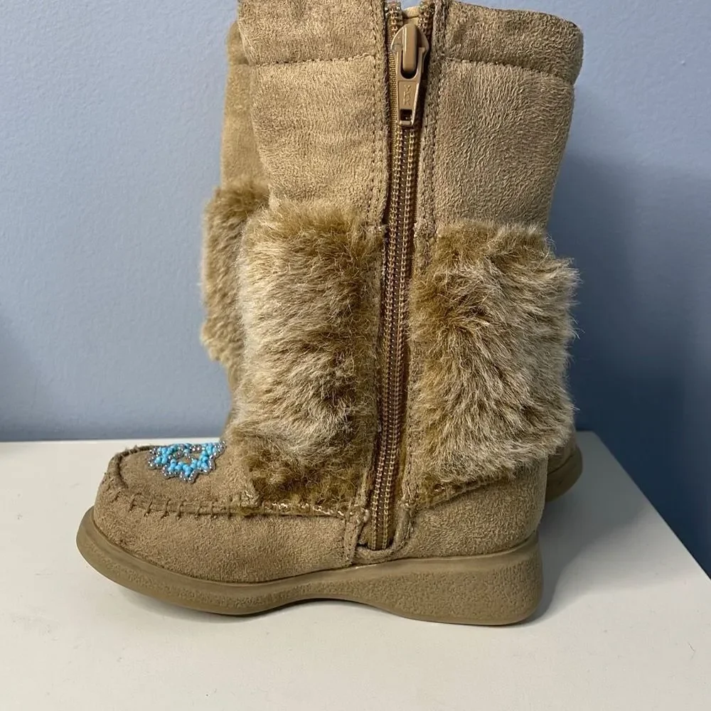 Girls moccasin  Boots 5 1/2 with Faux Fur and Side Zip smart Fit